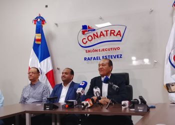 Antonio Marte dice no aumentarán pasajes; pide congelar precios de los combustibles