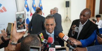 Ministro Joel Santos atribuye apagones a alta demanda