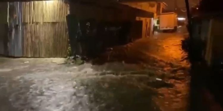 Fuertes lluvias provocan inundaciones en Dajabón