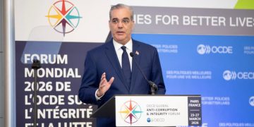 Abinader se reunirá con empresarios para hablar sobre crisis internacional