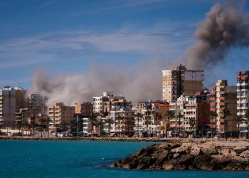 Trump negocia el fin de la guerra "ahora mismo"