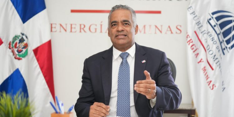 Ministro de Energía y Minas afirma salida de Punta Catalina II no afecta suministro