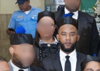 PGR: Fiscal Valdez Alcántara exigió 200 mil dólares, un Rolex y un Mercedes Benz