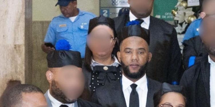 PGR: Fiscal Valdez Alcántara exigió 200 mil dólares, un Rolex y un Mercedes Benz