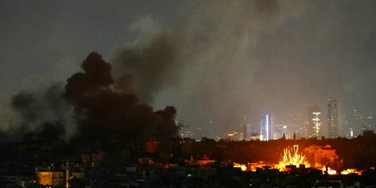 Ejército israelí lanza nuevos ataques contra el sur de Beirut