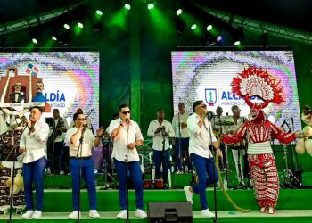 Con masiva asistencia de lechones, comparsas, personajes, familias y público en general, cierra el Carnaval de Santiago 2026