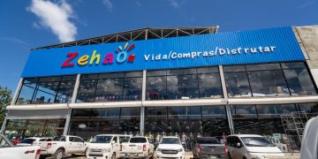 MIVHED advierte a la ciudadanía sobre riesgos en establecimiento Plaza Zehao en Las Terrenas por incumplimiento reiterado de normativas