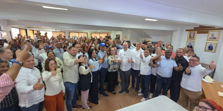 PRM concluye con éxito proceso de levantamiento de aspirantes a cargos internos en Santiago