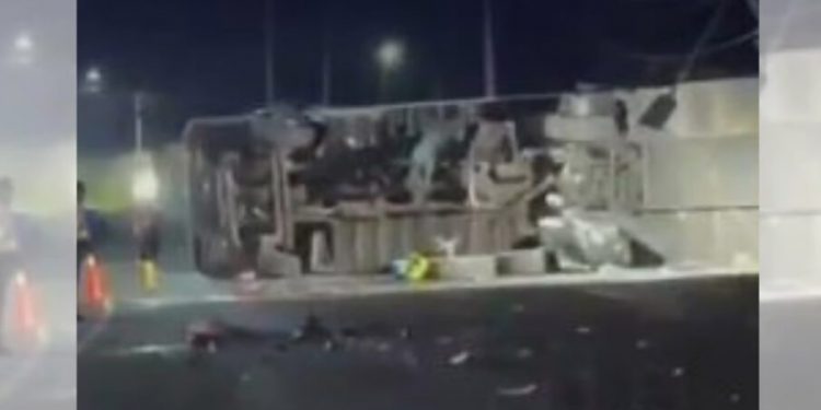 Al menos nueve muertos y 15 heridos tras accidente de bus turístico en los Andes de Perú