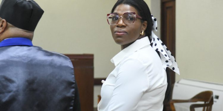 MP solicita siete años de prisión para Elizabeth Silverio por usurpar funciones en el área de salud