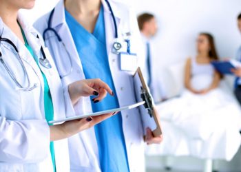 Salud Pública abrirá este viernes 17 la convocatoria al concurso de residencias médicas