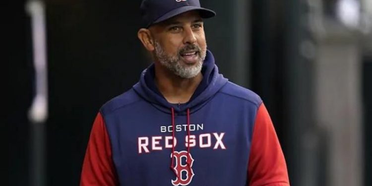 Boston despide a Alex Cora y a su cuerpo de coachs ante el mal inicio de los Red Sox