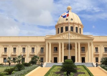 Abinader obvia recomendaciones del TC y promulga ley que elimina candidaturas independientes