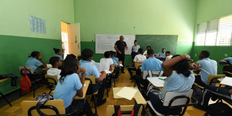 Clases seguirán suspendidas en provincias en alerta amarilla