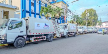 Gobierno dispone revisión del pliego de condiciones de subasta inversa de camiones compactadores