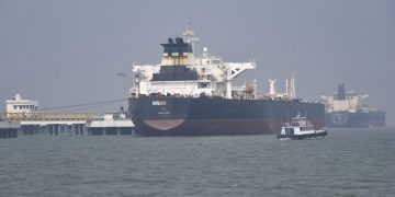 Irán vuelve a cerrar el estrecho de Ormuz ante el bloqueo de sus puertos por parte de EEUU