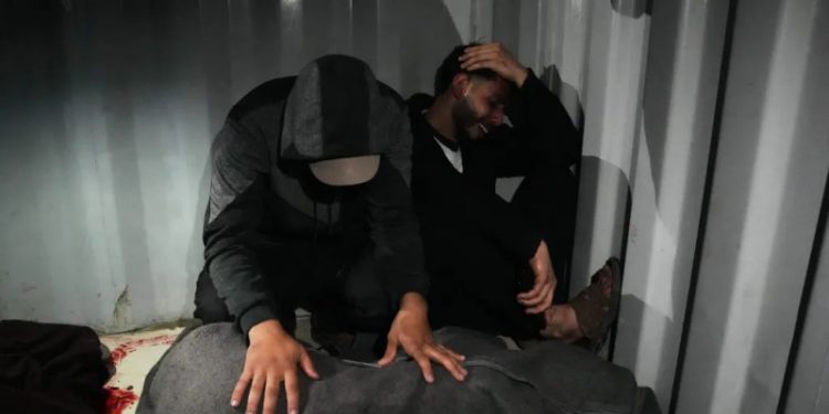 Ocho muertos, incluido un niño de tres años, en un ataque israelí en Gaza