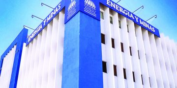 Disponen medidas para el ahorro de energía en las entidades públicas