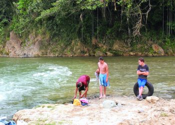 Cierran quince balnearios por riesgos en Santiago