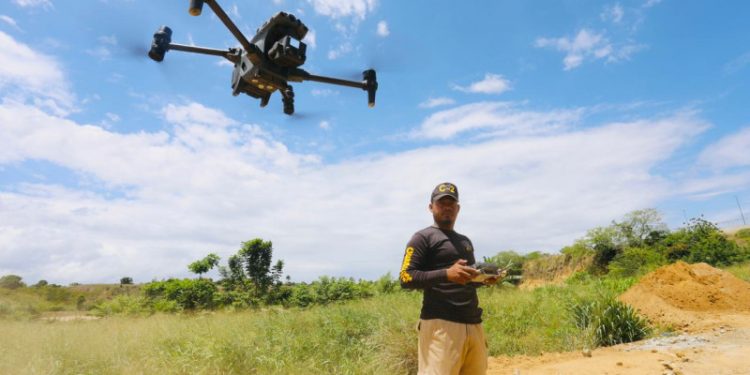 Drones de última generación patrullan y vigilan la frontera