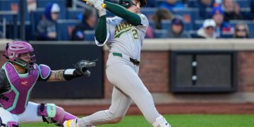Soderstrom pega dos jonrones y los Atléticos apabullan a los Mets 11-6