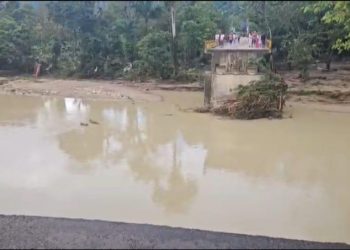 Gobierno dice buscará solución permanente a puente sobre el Camú