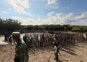 Medio Ambiente hace descenso en Las Dunas de Baní