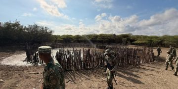Medio Ambiente hace descenso en Las Dunas de Baní