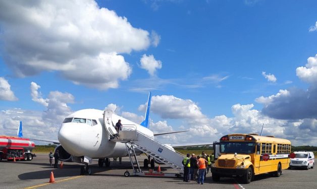 Llegan más de 70 deportados desde Estados Unidos