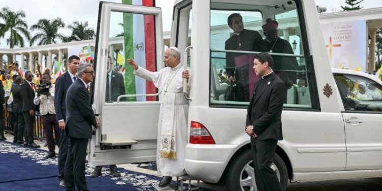 El papa León denuncia las condiciones de los pobres y los presos en Guinea Ecuatorial