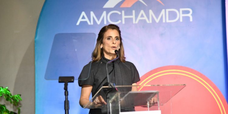 Ligia Bonetti plantea incentivos fiscales en el desarrollo del sector industrial