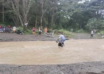 Comunidades de Ocoa y Puerto Plata aisladas por lluvias