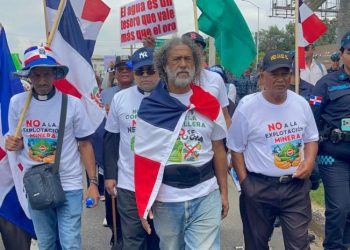 Campesinos marchan en Santiago contra exploración minera en cordillera septentrional