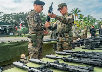 Ministerio de Defensa entrega equipamiento al Ejército para fortalecer capacidades operativas