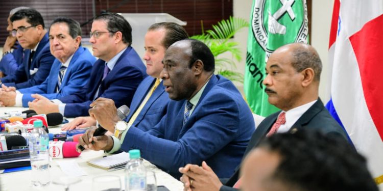 Evangélicos valoran el esfuerzo del Gobierno y presentan ideas para mitigar crisis