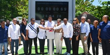 Turismo construirá en playa de Maimón una plaza de vendedores