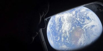 Los astronautas de Artemis II se preparan para el sobrevuelo lunar entre tareas cotidianas