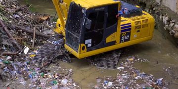 Alcaldía de Santiago intensifica limpieza preventiva de cañadas