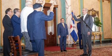 Abinader juramenta comisión para activar Museo de la Gesta de Abril