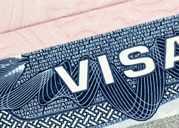 El fraude de visa de EE. UU. puede cerrar las puertas de por vida, advierte la Embajada en RD