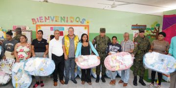 Ministerio de Defensa realiza gran operativo médico y acción cívica en Licey al Medio