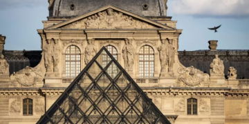 Después del "robo del siglo", Francia presenta a los arquitectos que reformarán el Louvre
