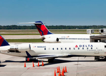 Delta investiga incidente por fuerte olor en vuelo que regresó de emergencia al Aeropuerto del Cibao