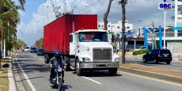 Conductores de vehículos de carga con más de 65 años tienen que cambiar la licencia cada año
