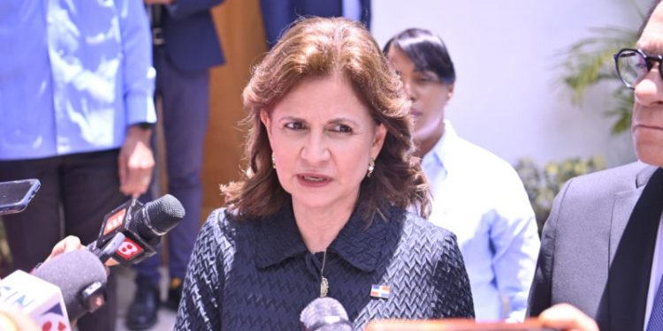 “Es correcto, el sistema le ha fallado a la mujer dominicana”, dice la vicepresidenta Raquel Peña