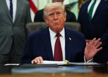 Trump descarta una "escalada" en Cuba y anticipa un anuncio sobre el bloqueo petrolero