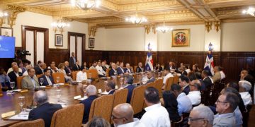 Partidos políticos tildan de "populista" y "autoritaria" la reducción de fondos