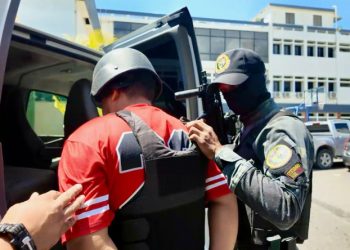 Cinco venezolanos, un colombiano y dos dominicanos arrestados por cargamento de 1.7 kilos de cocaína