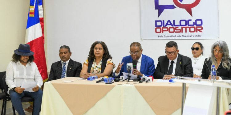Opositores: Propuesta de reducción de financiamiento a partidos es una “maniobra política”