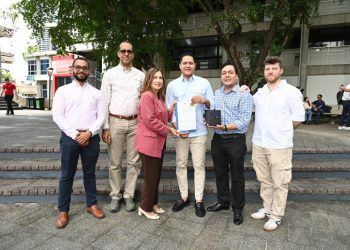 INTEC obtiene patente por cargador inteligente para vehículos eléctricos